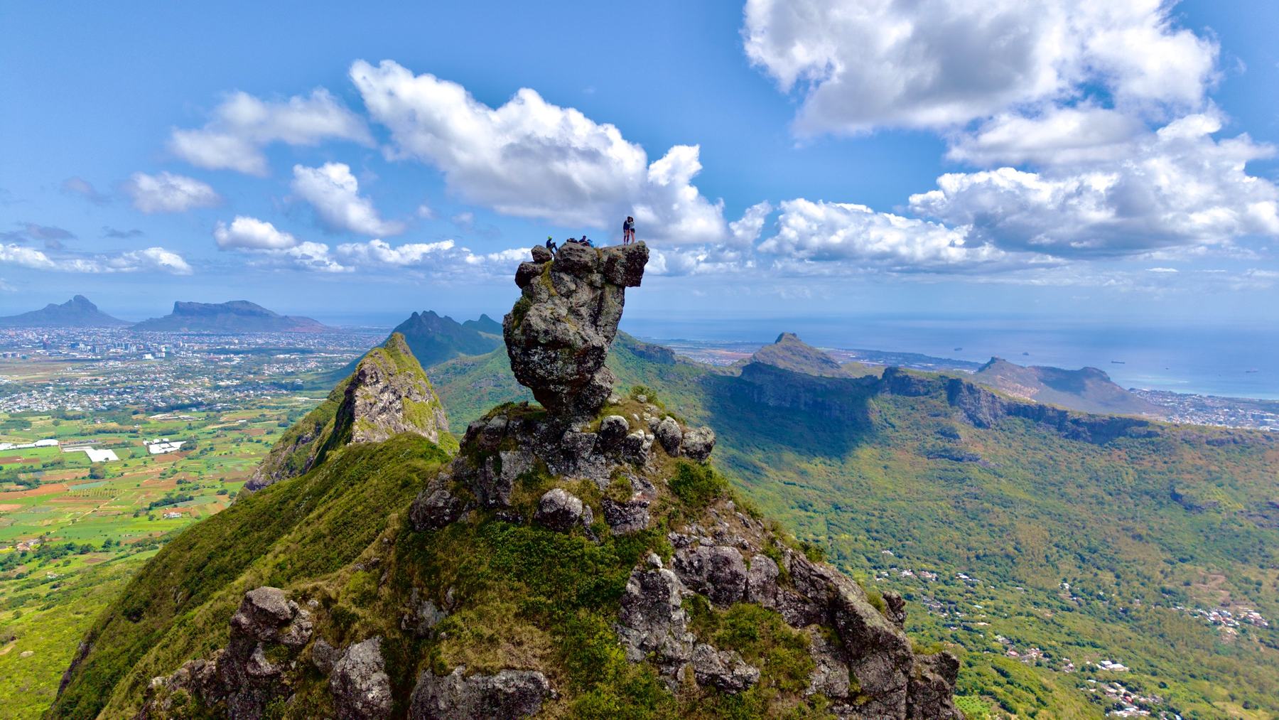 Pieter Both and the coast of Mauritius